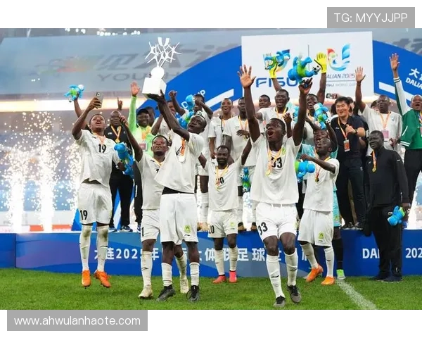 世界杯球员拥抱世界杯体育论坛